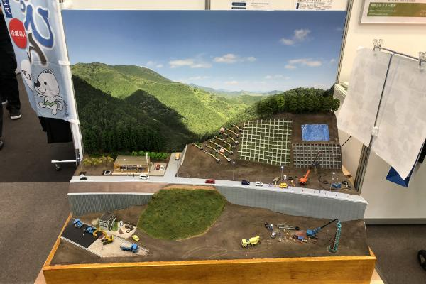 タニガキ建工と災対新技術研究会が近畿の建設技術展に出展しました。